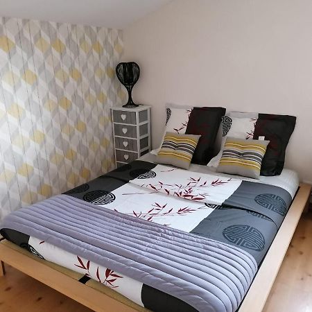 Le Scarlett Apartment Палава-ле-Фло Екстериор снимка